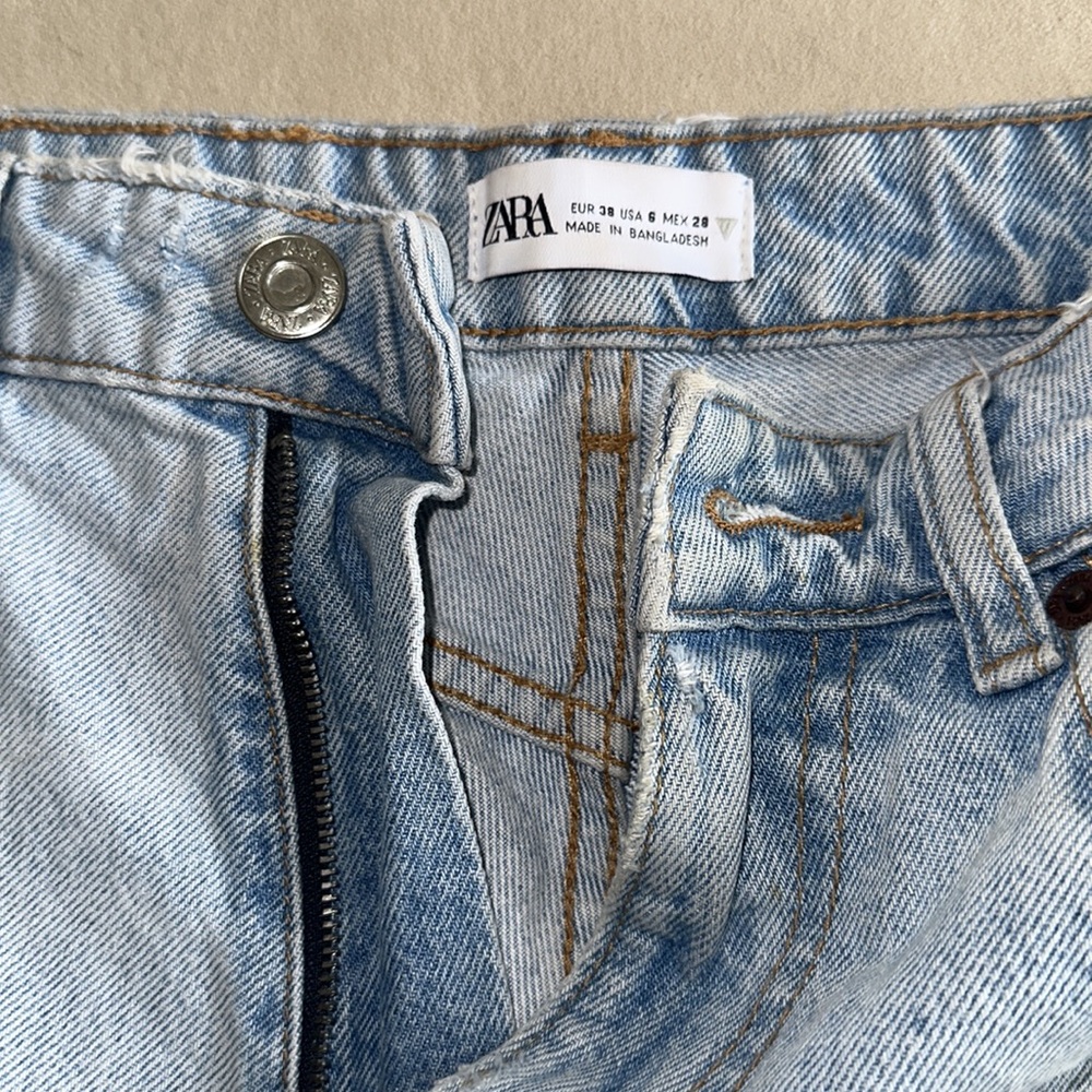 Zara Distressed Jeans